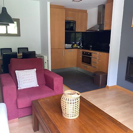 Apartament Hug Roger Valencia D'Aneu Buitenkant foto