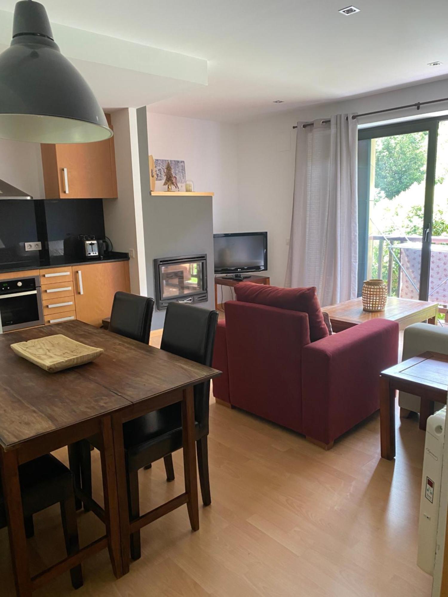 Apartament Hug Roger Valencia D'Aneu Buitenkant foto
