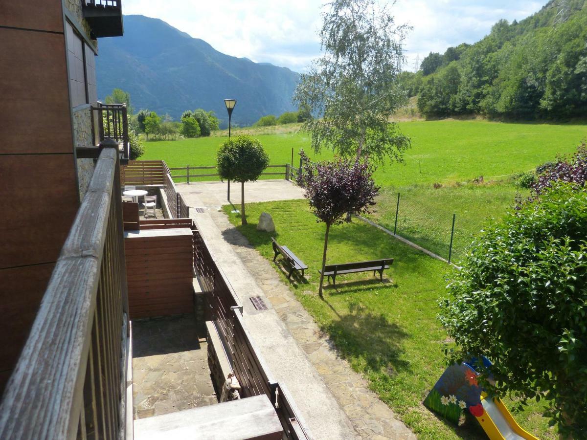 Apartament Hug Roger Valencia D'Aneu Buitenkant foto